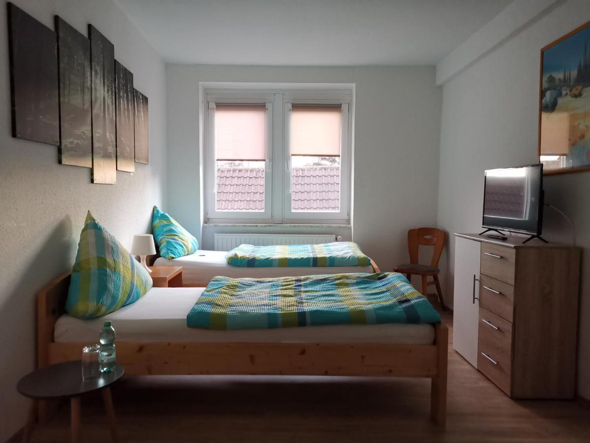 Hotel-Pension Zum Hirsch 哈特斯海姆 外观 照片