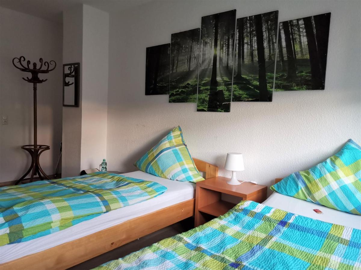Hotel-Pension Zum Hirsch 哈特斯海姆 外观 照片